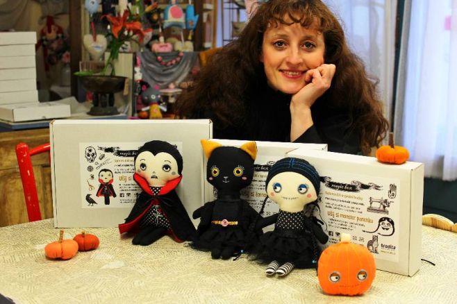 Po 5 letech ukončuji výrobu monsteráckých panenek a jejich kreativních sad. Vznikly na popud mých dcer, byly zrovna v tom...